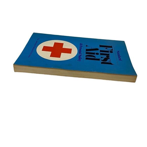 Standard First Aid And Personal Safety Paperback Book Health - Picture 5 of 11